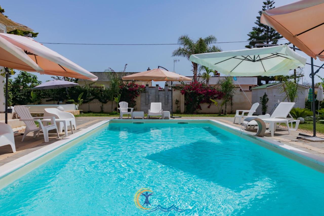 Villa Leonardo San Foca - Room, Pool & Restaurant Bed & Breakfast *