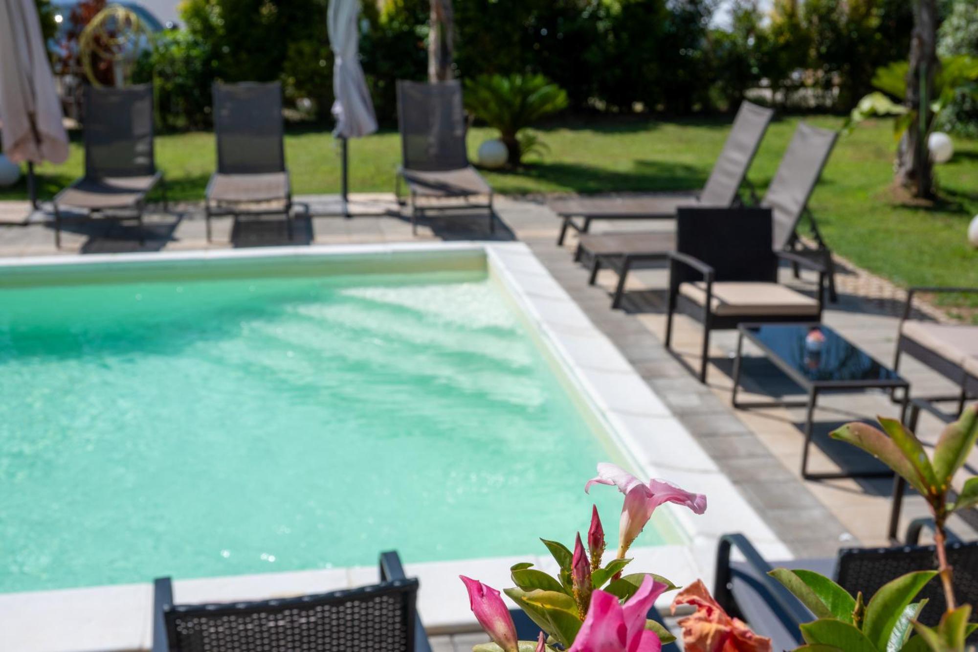Leonardo - Room, Pool & Restaurant San Foca