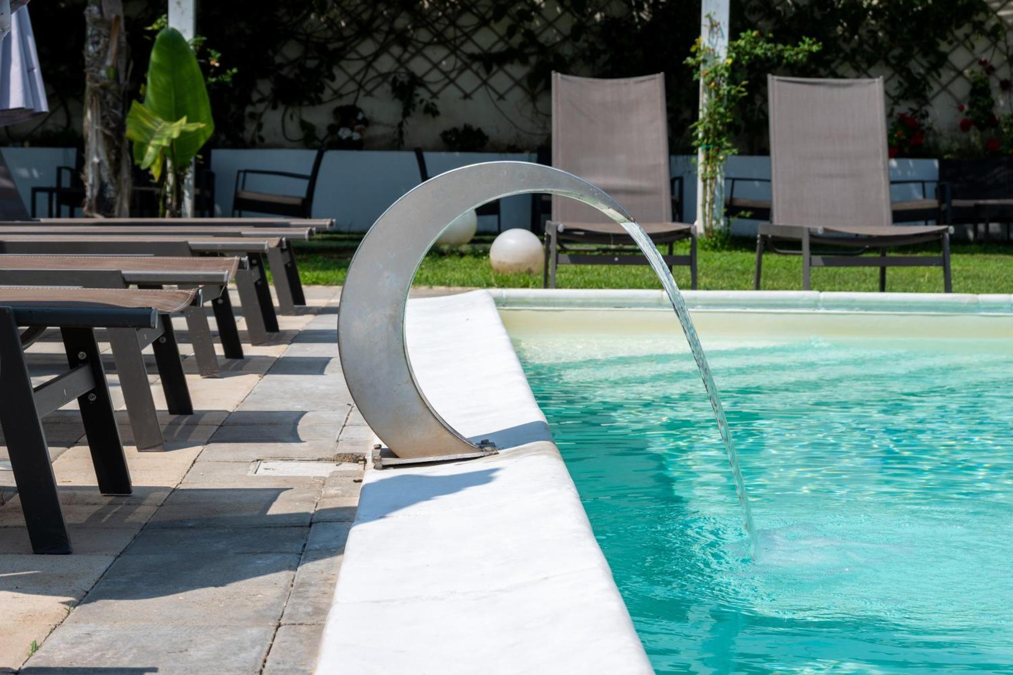 Leonardo - Room, Pool & Restaurant San Foca